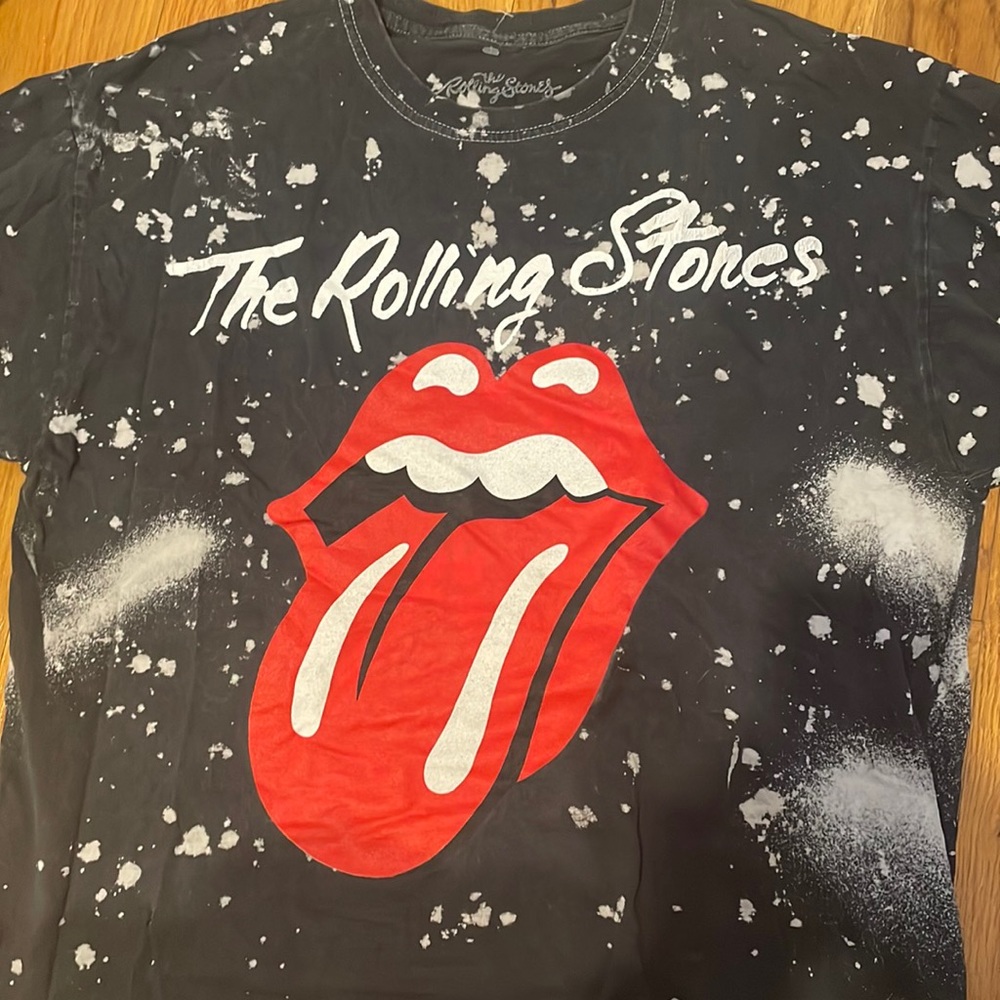 Never worn- too big for me!!